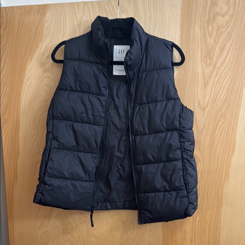 GAP Black Puffer Vest